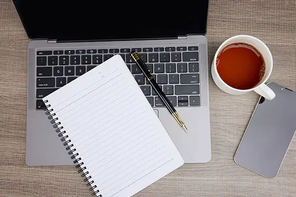 当事教师违反了什么法律