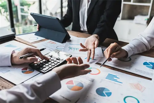 法律专业大学考什么